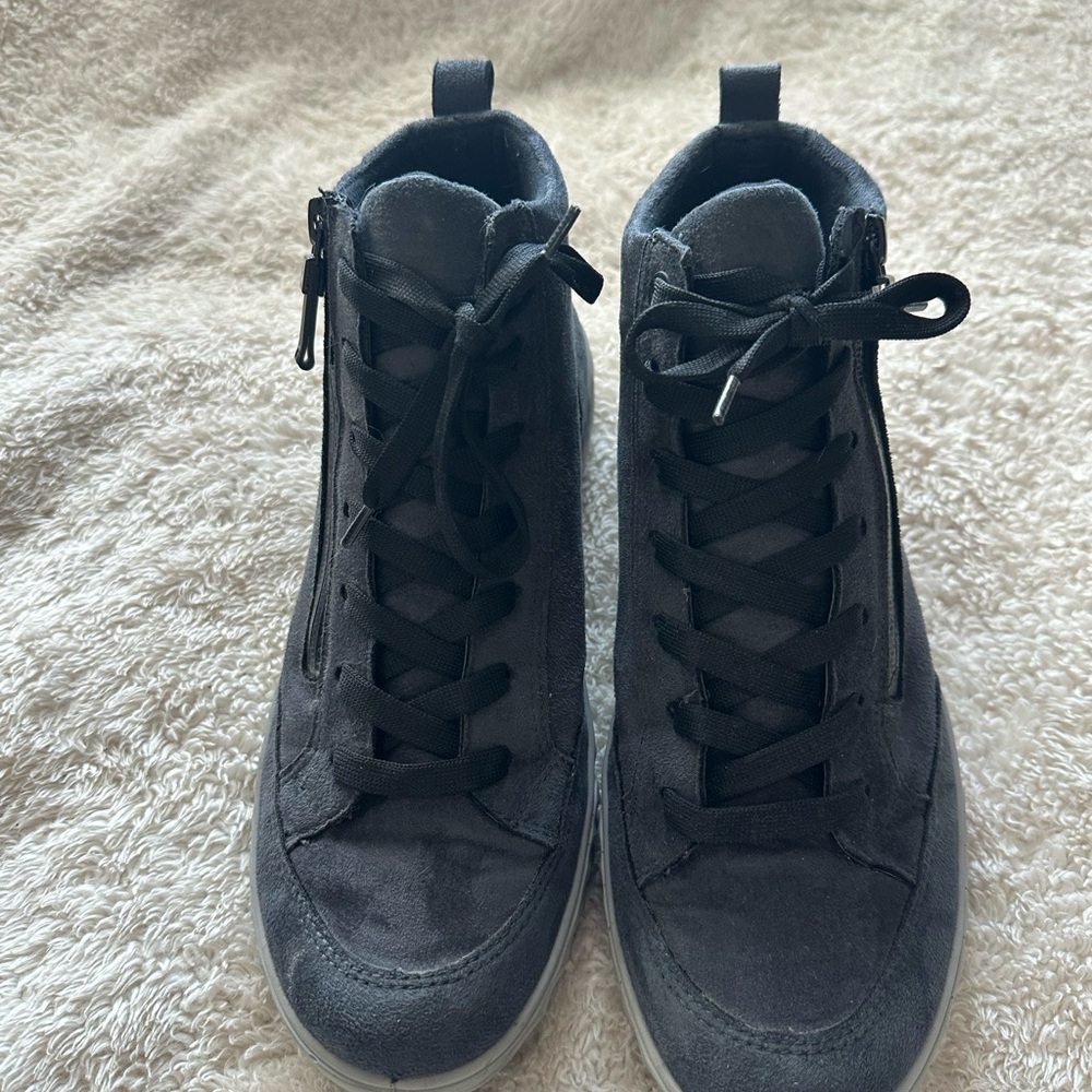 Ara Women's Black High-Top Sneakers